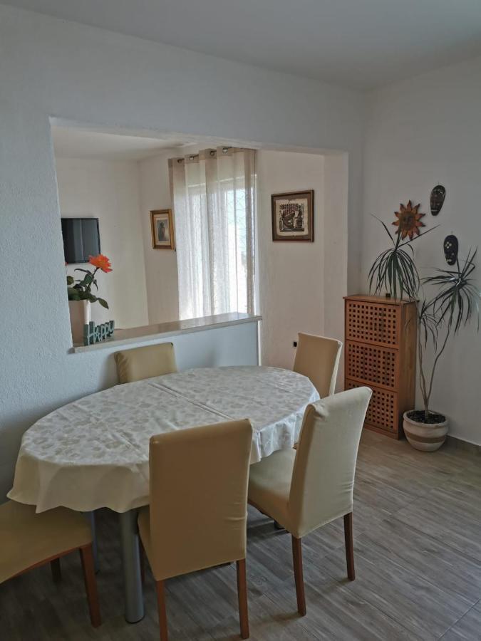 Apartman Ante Brela Eksteriør bilde